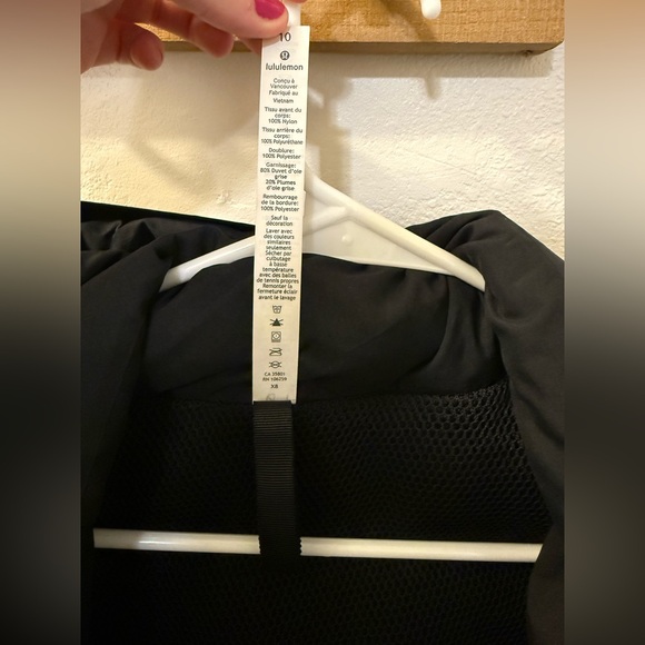 Lululemon Puffer Vest - Picture 13 of 15